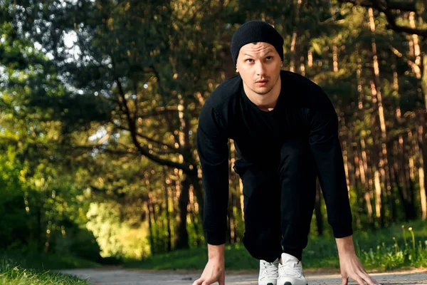 Een Man Het Doen Van Oefeningen Die Ochtend Training Voorbereiden — Stockfoto