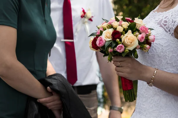 Bouquet Casamento Agradável Mão Noiva — Fotografia de Stock