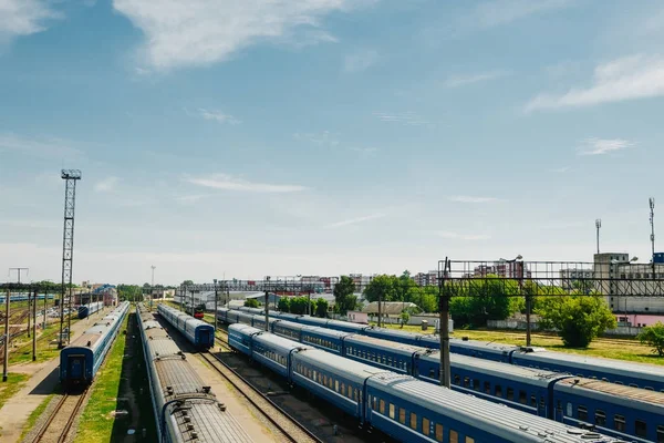 Tren Carga Pasajeros Esperando Estacionamiento Estación Tren Cargo Transit Import — Foto de Stock