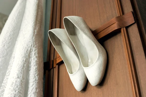 Beautiful bridal stiletto heel shoes