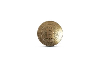 Beyaz zemin üzerine altın sikke Bitcoin. Kripto para birimi kavramı. Blockchain teknoloji.