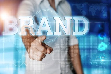 İşadamı sanal bir ekranda tıklatır ve 