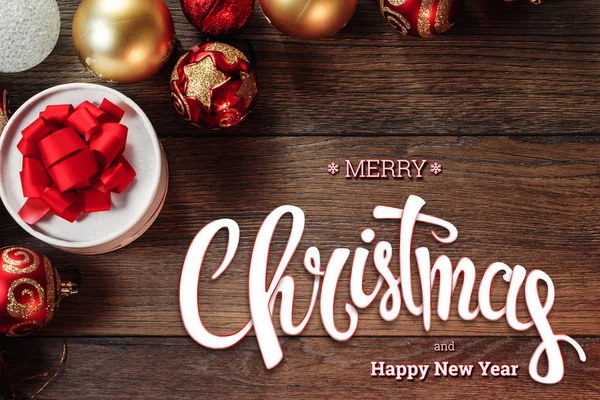 Die Inschrift Frohe Weihnachten Und Ein Glückliches Neues Jahr Dekorationen — Stockfoto