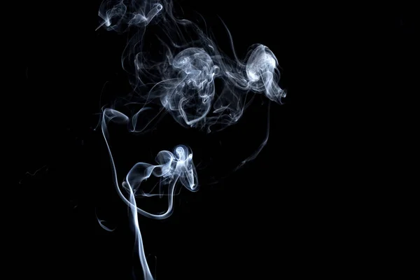 Abstraktní Bílý Kouř Samostatný Černém Pozadí Izolovat — Stock fotografie