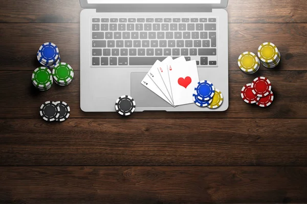 Online Kasino Notebook Čipy Karet Dřevěné Pozadí Hazardní Hry Pohled — Stock fotografie