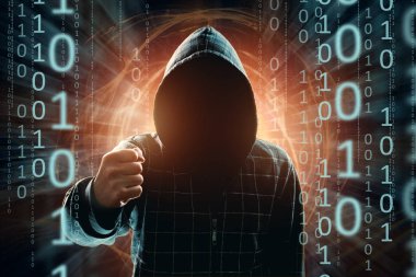 Hacker hood, hacker saldırı, adam, karışık teknik silüeti'ı. Bir ani saldırı, şifreleme, veri güvenliği kavramı.