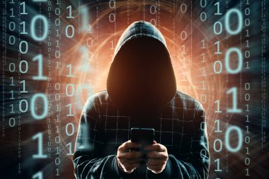 Bir başlıklı bir genç hacker hacks bir akıllı telefon, bir hacker saldırı, bir adam, karışık teknik silüeti. Bir ani saldırı, şifreleme, veri güvenliği, Mobil Internet kavramı.