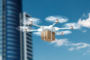 Gökyüzü arka planında karton kutusu olan beyaz uçan bir dron. Dron teslimat için. Hızlı dağıtım konsepti, teknoloji. Boşluğu kopyala