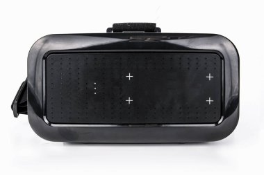 Beyaz arka planda izole edilmiş sanal gerçeklik gözlükleri. Teknoloji konsepti, gelecek