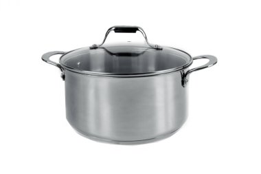 Metal pan beyaz arkaplanda izole edildi.