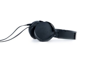 Beyaz arkaplanda büyük izole kulaklıklar, boşluğu kopyala