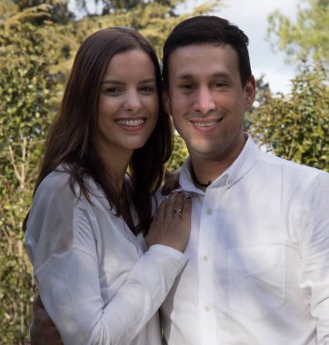 Bahçedeki aile kutlama