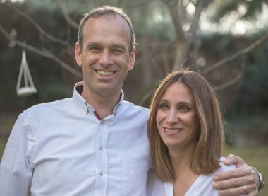 Bahçedeki aile kutlama