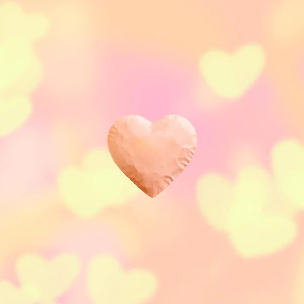 Grande coração rosa e fundo rosa e espaço de cópia. amarelo coração brilhante, fundo colorido . — Fotografia de Stock