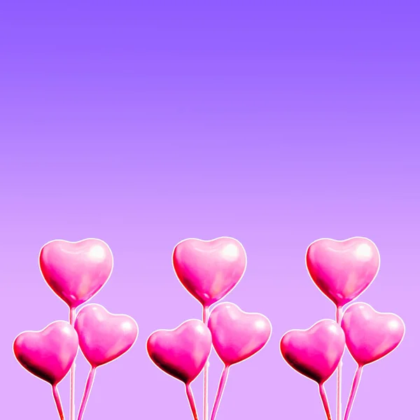一组粉红色的心隔离在紫色的背景和复制的空间 情人节或母亲节的装饰品是五彩缤纷的 — 图库照片