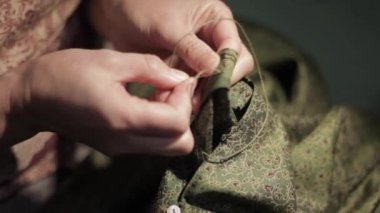 Kadın Yeşil bluz bir düğme diker