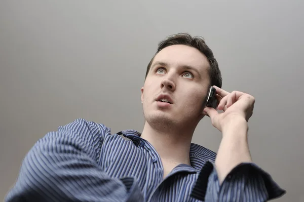 Man med mobiltelefon — Stockfoto