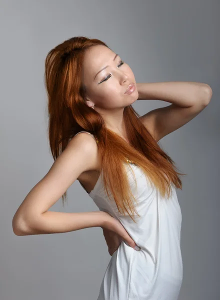 Mujer asiática posando — Foto de Stock