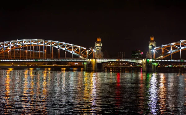 Vista noturna da ponte — Fotografia de Stock