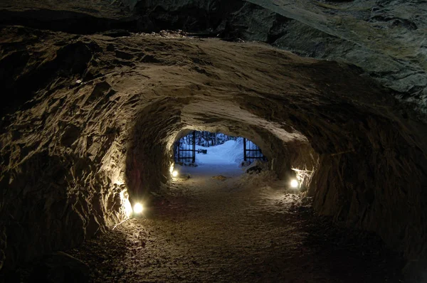 石の洞窟内部 — ストック写真