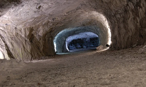 Cueva de piedra dentro — Foto de Stock