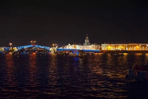 Night view of bridge — Stock Photo, Image