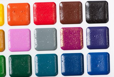 Suluboya farklı kümesi