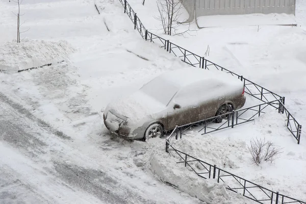Car under the snow — Stock Photo, Image