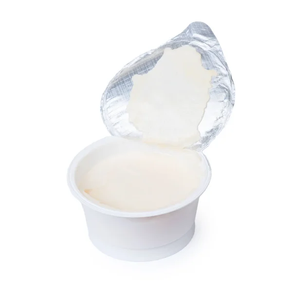Offener Abgelaufener Joghurt Isoliert Auf Weißem Hintergrund — Stockfoto