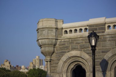 New York Central Park Çiçekleri Bahçesi Göl Boyalı Su Binası