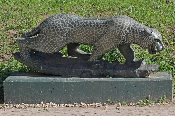Uma beleza Leopardo-Escultur — Fotografia de Stock