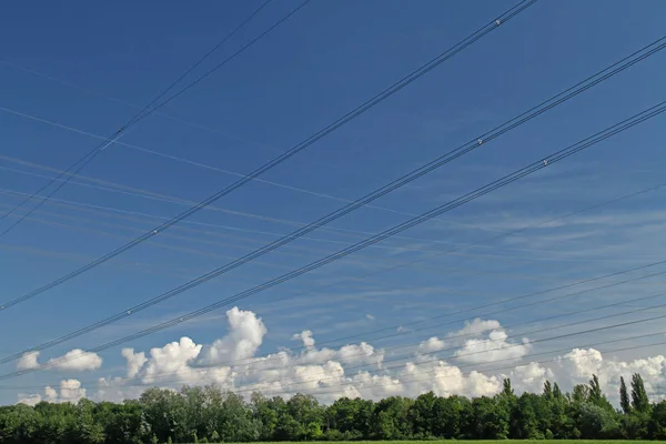 Some Overland lines electricity — Stock Photo, Image