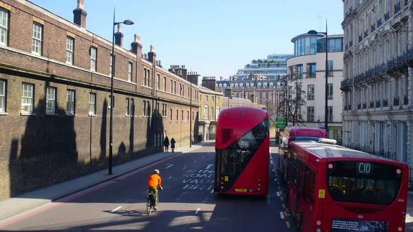 London, UK, March, 20, 2020: Double decker buses at London coronavirus lockdown — Stock Photo, Image