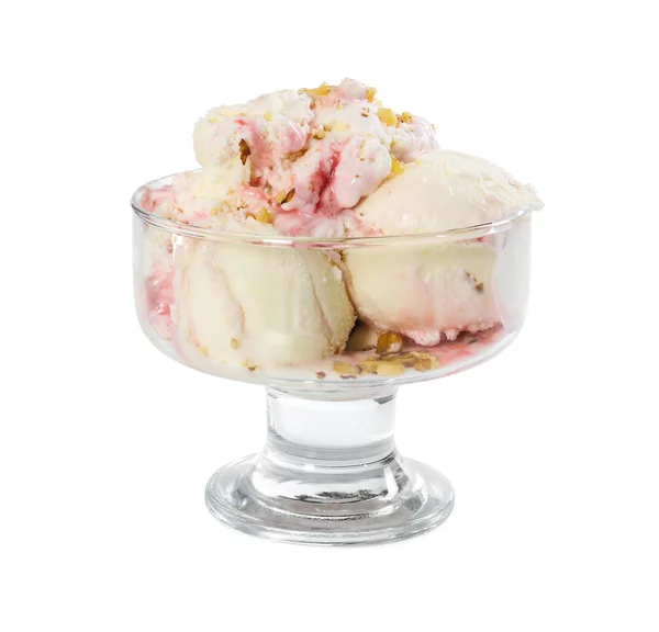 Полунично-ванільне морозиво з горіхами у скляній вазі — стокове фото