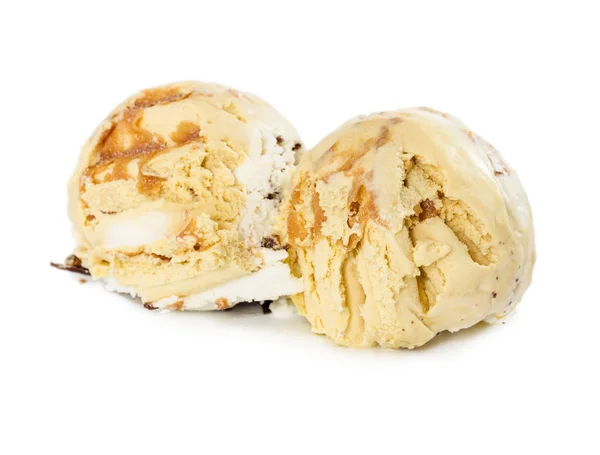 초콜릿과 부드러운 카라멜 isol 두 바닐라 아이스크림 볼 — 스톡 사진