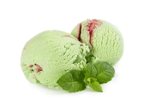 Deux boules de glace à la menthe framboise avec menthe fraîche isolée o — Photo