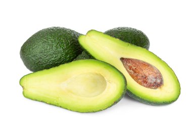 Taze olgun avokado meyvesi beyaz arka planda izole edilmiş..