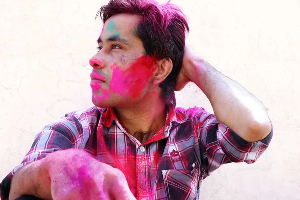 Closeup Shot Indian Young Man Covered Multi Color Dry Paint — Stock Photo, Image