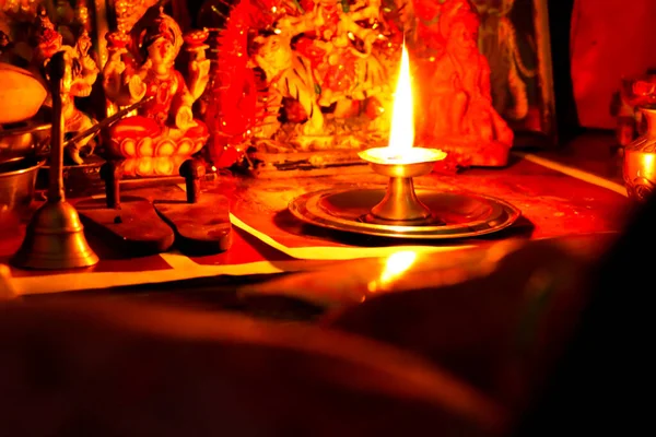 Поклонение Богу Индийском Храме — стоковое фото
