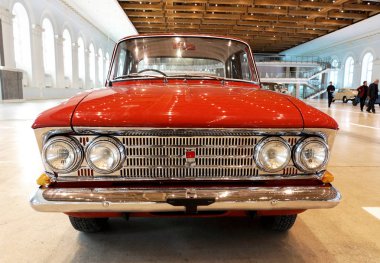 Araba Moskvich-408. Moskova, Rusya - 23 Mayıs, 2013. Moskova'da retro Otomobil Fuarı.