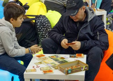 Masa oyunları, insanlar oyuna tutkulu..