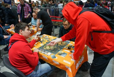 Masa oyunları, insanlar oyuna tutkulu..