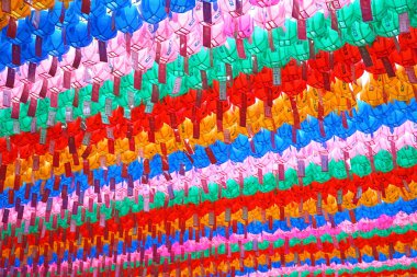 Jogyesa Tapınağı, bir Budist manastırı. Çok renkli kağıt fenerler..