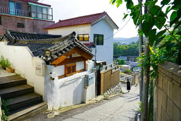 Seoul Repubblica Corea Luglio 2019 Bukchon Hanok Village Vecchio Edificio — Foto Stock
