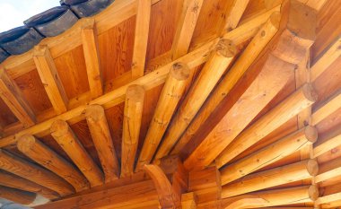 Eski Kore binasının çatısının bir parçası.. 