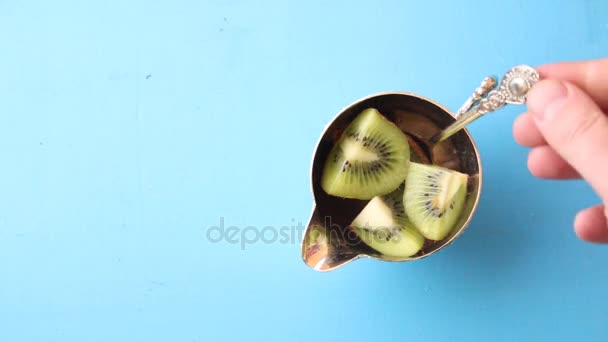 Some fresh Kiwi Fruits. Food background. Top view Copy space. — Stock Video