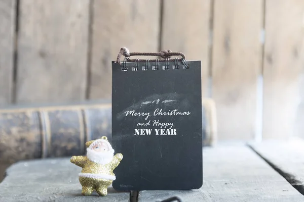 Feliz Navidad y Feliz Año Nuevo concepto de invitación o tarjeta de felicitación —  Fotos de Stock