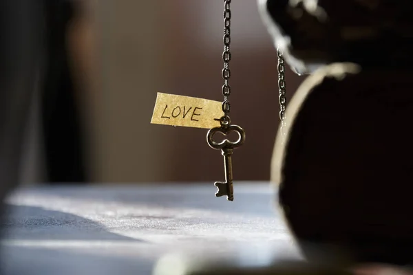 Chave para o amor ou casamento cartão vintage — Fotografia de Stock