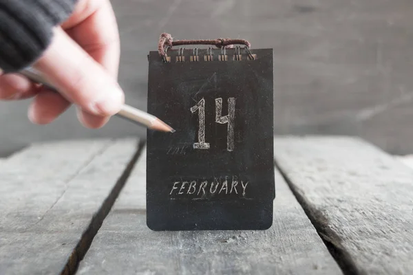 2 月 14 日老式的日历。情人节的想法. — 图库照片