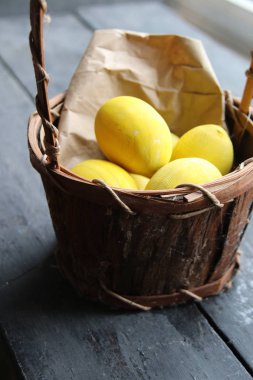 Paskalya yumurtalı sepet